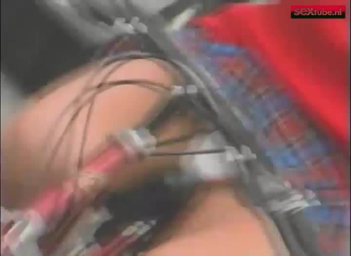 Geile milf krijgt een creampie in haar doorboorde kut