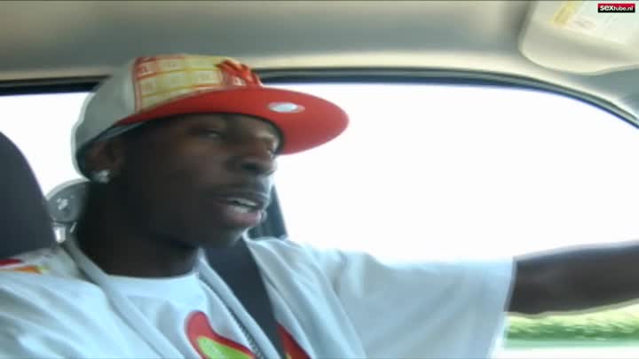 Blonde milf wil om hard te worden geneukt door zijn grote zwarte lul