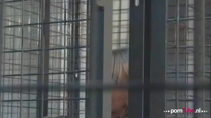 Degenen die niet luisteren zal worden geslagen